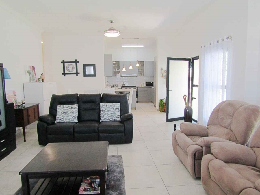 3 Bedroom Property for Sale in Sandy Point Western Cape